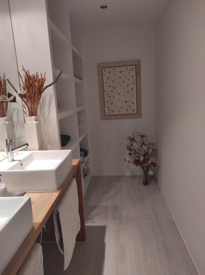 Habitacion Y Bano En Planta Independiente En Centro De Sevilla المظهر الخارجي الصورة