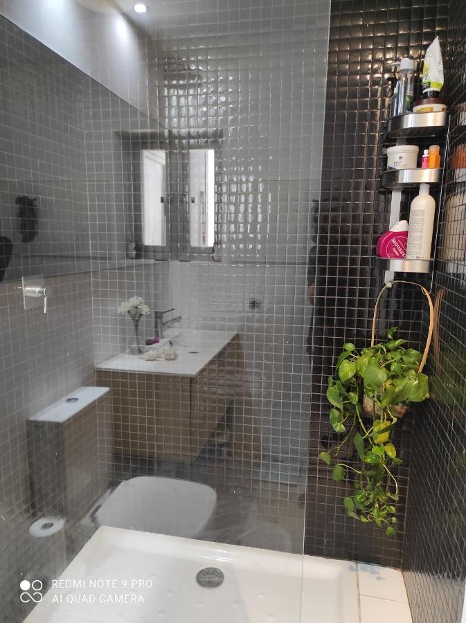 Habitacion Y Bano En Planta Independiente En Centro De Sevilla المظهر الخارجي الصورة